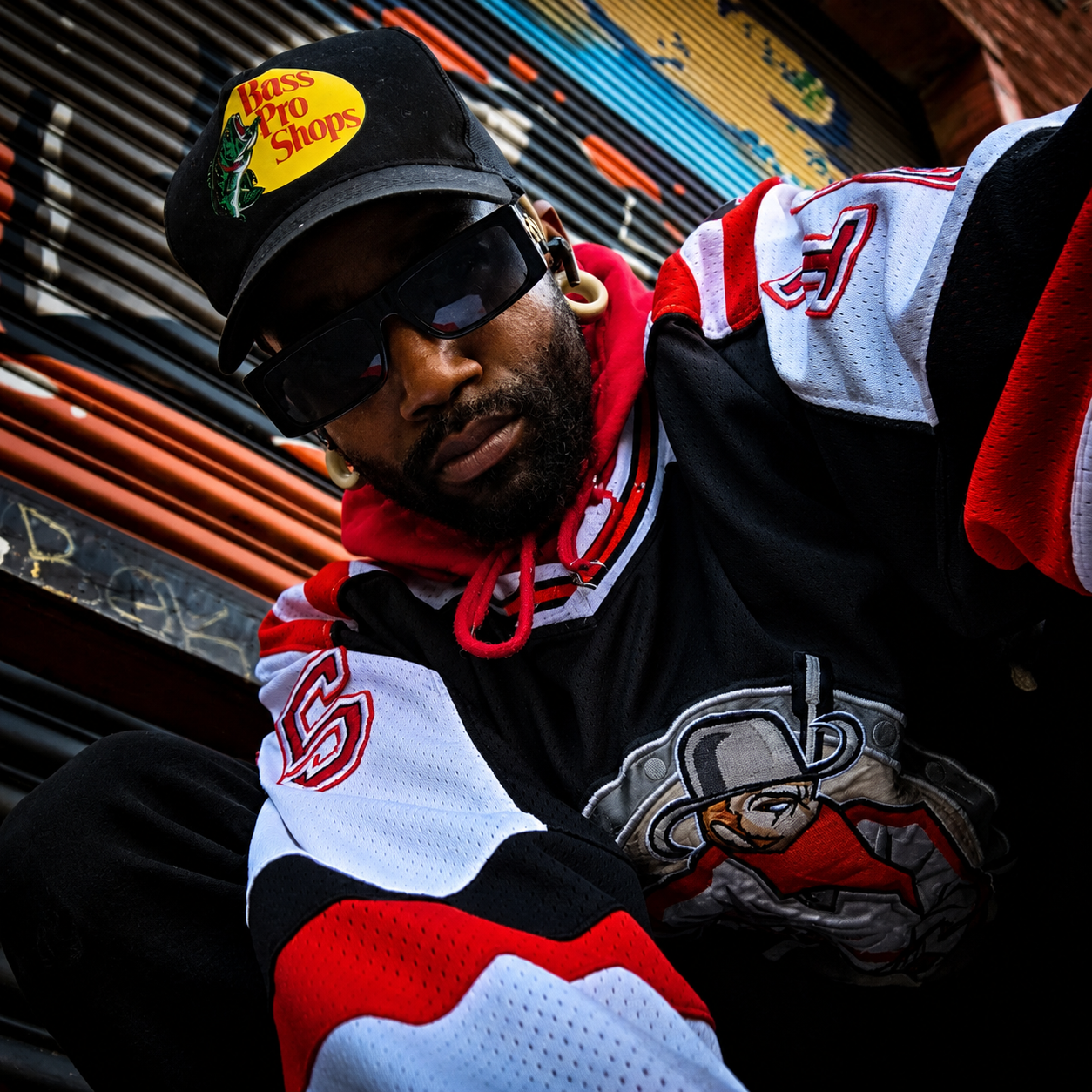 Red and black jersey thumbnail